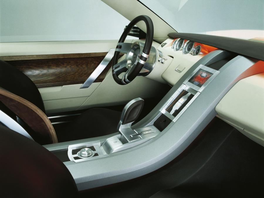  Land Rover Range Stormer Concept 2004 года  (фото 19 из 22)